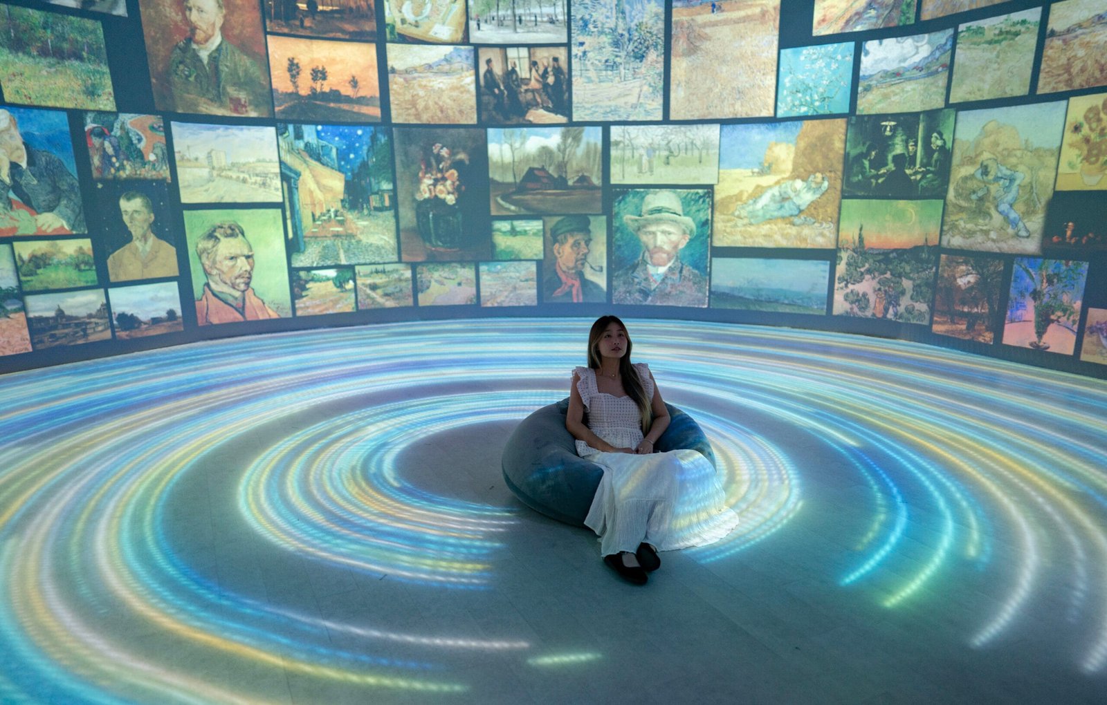 Soul Of Van Gogh by TOẢ EXHIBITION